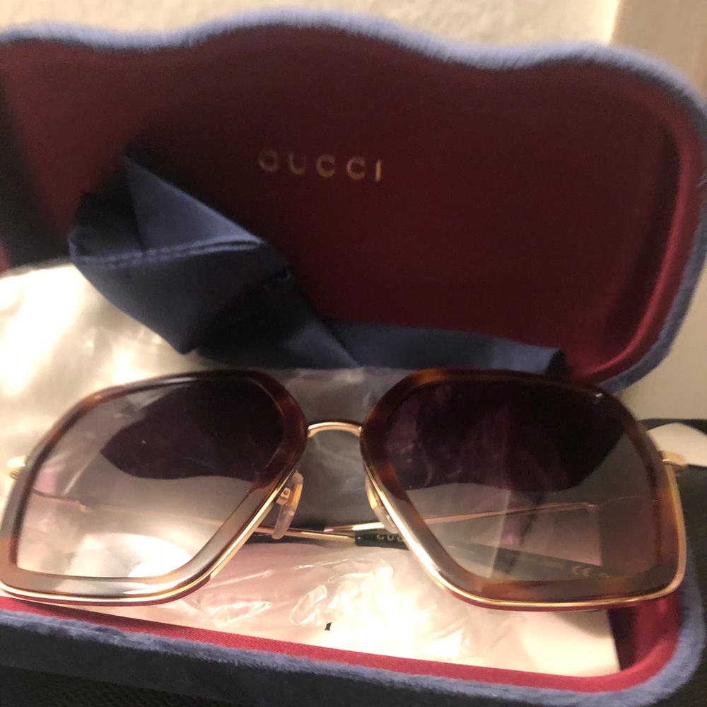 Gucci Sun Glasses